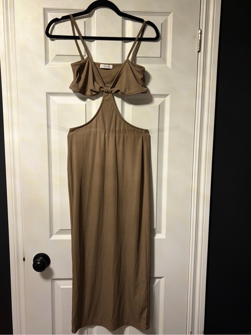 Brown dress